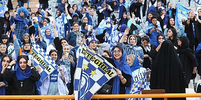İran'da kadınların ilk kez lig futbol maçı izlemesine izin verildi