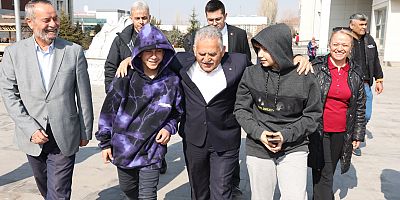 Kayseri Büyükşehir'den Depremzede Öğrencilere Ücretsiz Ulaşım İmkânı