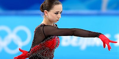 Rus Valieva, Olimpiyatlarda kadınlarda dörtlü atlayış yapan ilk patenci oldu