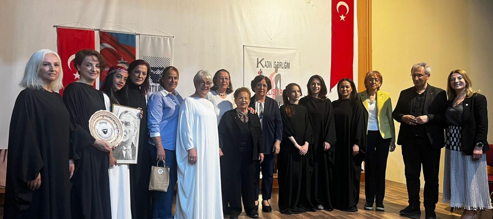 ''BANA ELLERİNİ VER '' YENİDEN SAHNELENDİ
