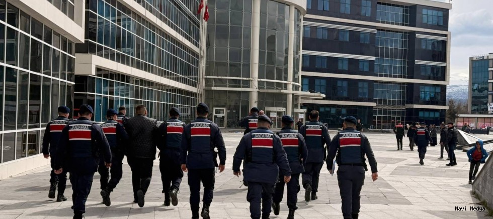 Bayramın ilk günü eşini tabancayla öldüren şüpheli tutuklandı