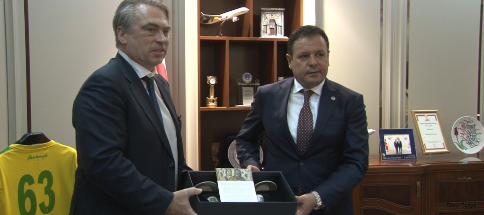 Büyükelçi Ossowski: ''Ortadoğu'da yaşanan gerilim diplomatik yollarla çözülmeli''