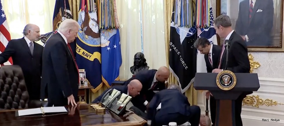 İlaç şirketi yöneticisi Beyaz Saray'da fenalaştı