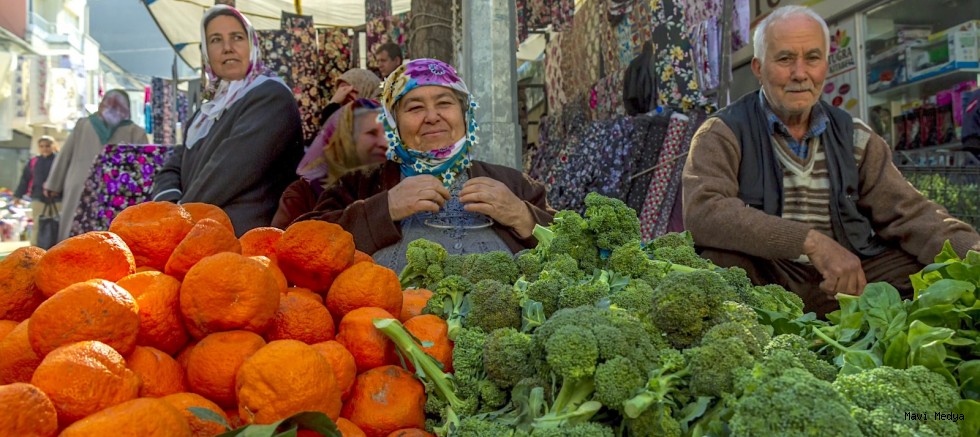 İlkbahar ayında çilek ve domates tüketimi zirvede