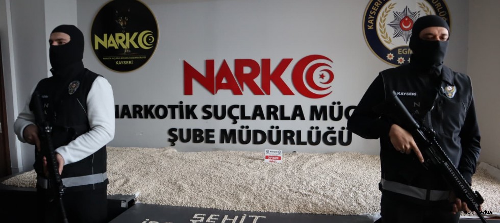 Kayseri'de 1 milyon 260 bin adet uyuşturucu hap ele geçirildi 
