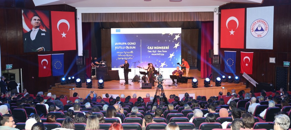 KAYSERİ'DE AVRUPA GÜNÜ CAZ KONSERİ İLE KUTLANDI 