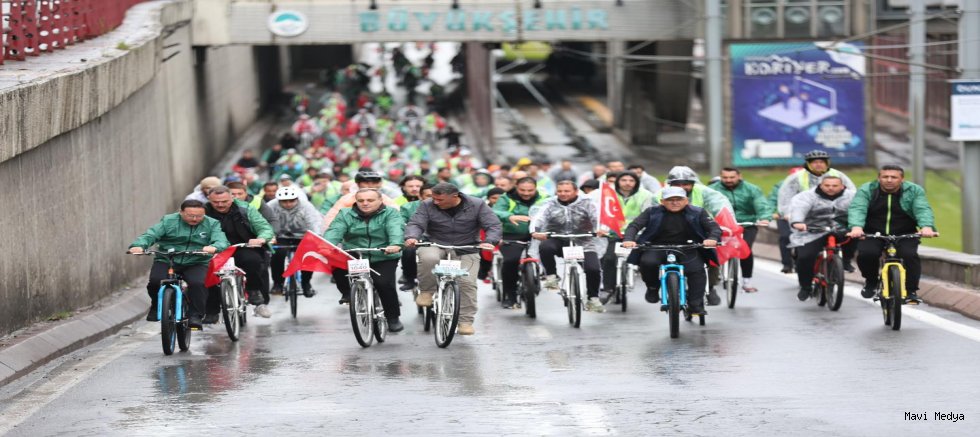 Büyükkılıç, Bisikletseverlerle 'Sağlıklı Yaşamın Keyfini Birlikte Sürelim' Sloganı İle Pedal Çevirdi