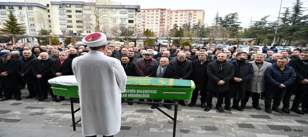 Büyükkılıç'ın Eşi Dr. Necmiye Büyükkılıç'ın Annesi Güler Çarman Ebediyete Uğurlandı