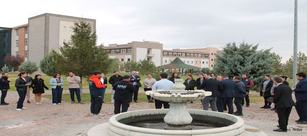 NNYÜ’DE DEPREM VE YANGIN TAHLİYE TATBİKATI YAPILDI