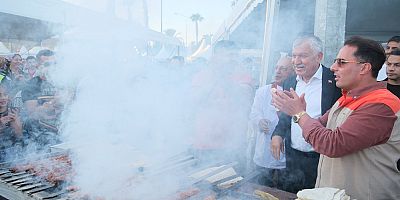 Adana Lezzet Festivali'nde 500 bin şiş et tüketildi