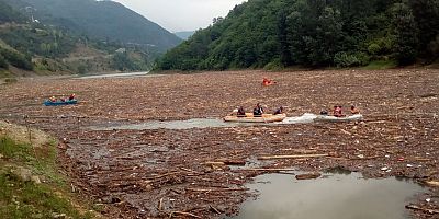 AFAD: “Selde kaybolan 3 kişiyi arama çalışmaları devam ediyor”