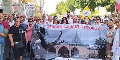 Alevi yurttaşlar Hacı Bektaş Veli Dergahı’na yürüdü. 