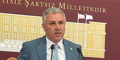 ARIK’TAN İKTİDARA TABELA TEPKİSİ: “KAYSERİ OTOYOL İSTİYOR TABELA DEĞİL”