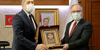 BAKAN SELÇUK; “SİVAS EĞİTİMDE, PARİS VE NEW YORK İLE  YARIŞACAK”