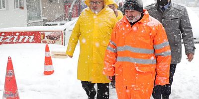BAŞKAN ÇOLAKBAYRAKDAR, KAR TEMİZLEME ÇALIŞMALARINI İNCELEDİ