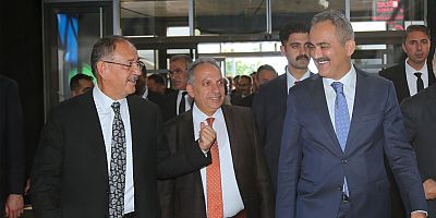 BAŞKAN YALÇIN, BAKAN ÖZER’E EĞİTİM YATIRIMLARINI ANLATTI