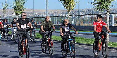 Büyükkılıç, 3'üncü Doktorlar Bisiklet Turu'nda Pedal Çevirdi