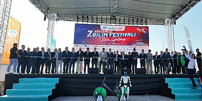 Büyükkılıç, 7'nci Kayseri Bilim Festivali'nin Açılışını Yaptı