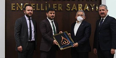  Büyükkılıç’a, KAYDER 38. Gün Özel Ödülü Verildi