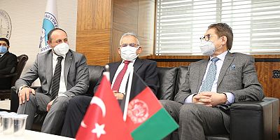 BÜYÜKKILIÇ, AFGAN BAKAN VE HEYETİNİ AĞIRLADI