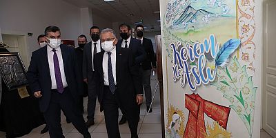 BÜYÜKKILIÇ ATIKLARDAN OLUŞAN SERGİYİ İNCELEDİ