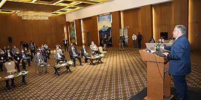 BÜYÜKKILIÇ, AVRUPA BİRLİĞİ SEMİNERİNDE KONUŞTU