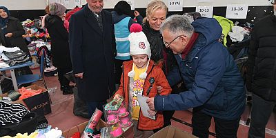 Büyükkılıç, Depremzedeleri Kaldıkları Yurtta Ziyaret Etti