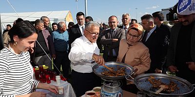  BÜYÜKKILIÇ: “GASTRONOMİ TURİZMİNE YÖNELİK PROJELERİMİZ SÜRÜYOR”