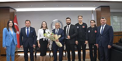 Büyükkılıç, Genç Milli Sporcuları Ağırladı