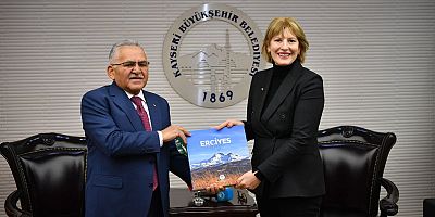 Büyükkılıç, İngiltere Büyükelçisi Morris'i Konuk Etti