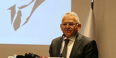BÜYÜKKILIÇ: “İSTİKLAL ŞAİRİMİZİ MİNNET VE ÖZLEMLE YÂD EDİYORUM”