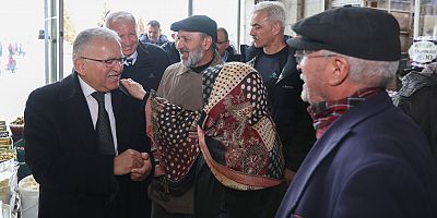 Büyükkılıç, Kapalı Çarşı'da Esnaf Ve Vatandaşla Buluştu