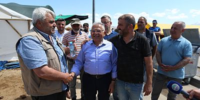Büyükkılıç, Kurban Pazarında Sıkı Pazarlığa Katıldı
