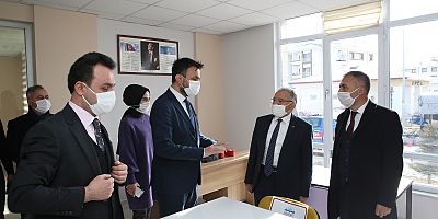 BÜYÜKKILIÇ, SARIZ'DA KÜTÜPHANE AÇTI, MUHTARLARA SESLENDİ