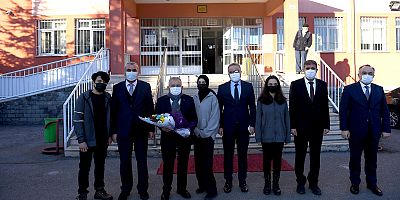 BÜYÜKKILIÇ'TAN LİSE ÖĞRENCİLERİNE 