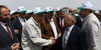 BÜYÜKKILIÇ: “ÜRETENİN HİZMETKÂRIYIZ”   