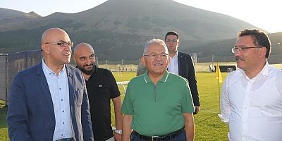 Büyükkılıç ve Çiçek'ten Erciyes'te Turizm Zirvesi