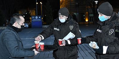 Büyükşehir'den Emniyet Güçlerine Sıcak Çay Servisi!