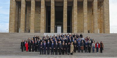 CHP Kurultayı: Parti heyeti Anıtkabir'i ziyaret etti