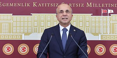 CHP'Lİ GENÇ O MAHALLENİN SORUNUNU GÜNDEME TAŞIDI