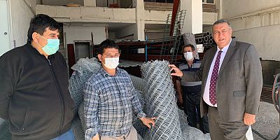 CHP Milletvekili Ömer Fethi Gürer, kapı kapı esnaf gezdi