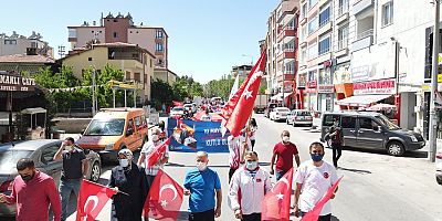 DEVELİ' DE GENÇLİK YÜRÜYÜŞÜ