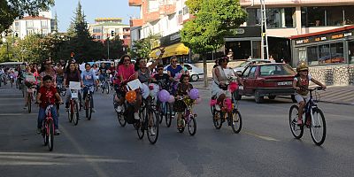 DEVELİ'DE “SÜSLÜ KADINLAR BİSİKLET TURUNUN” İKİNCİSİ YAPILDI 