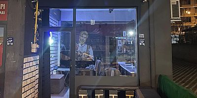 Erkek kuaföründe bıçaklı kavga: 1 yaralı