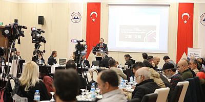 ERÜ Rektörü Çalış, Gazetecilerle Bir Araya Geldi
