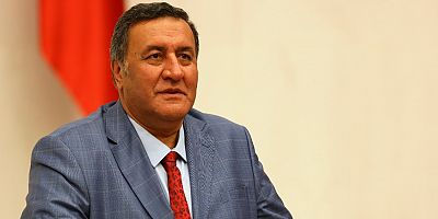 Gürer: “Sarı basın kartında da yandaş kayırmacılığı”