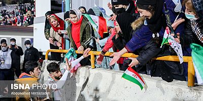 İran’da kadınların futbol maçı izlemesine izin verildi