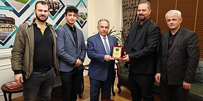 İŞİTME ENGELLİLERDEN BAŞKAN YALÇIN'A TEŞEKKÜR.