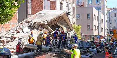 İstanbul’da üç katlı bina çöktü: 7 yaralı-1 Ölü