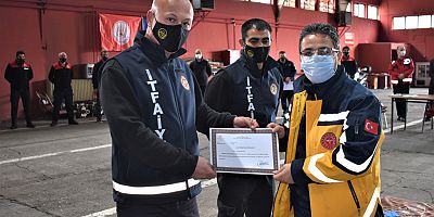 İTFAİYE ERLERİNE İLK YARDIM SERTİFİKASI VERİLDİ...